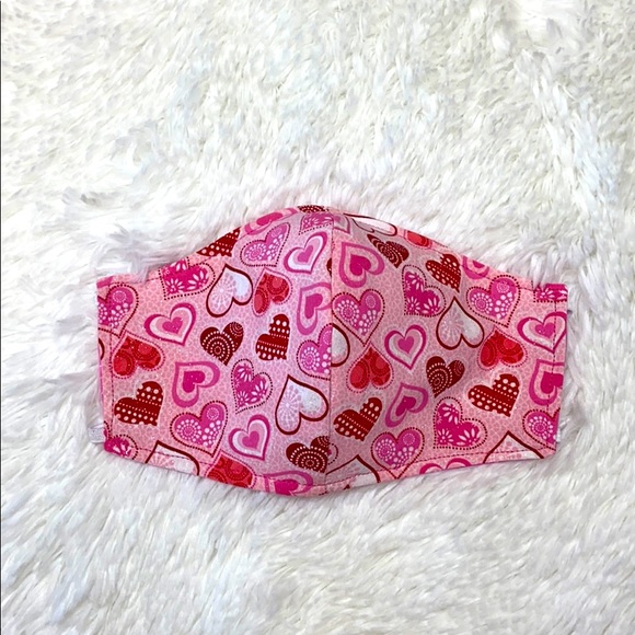 HANDMADE Pink Red Valentines Heart Face Mask - Picture 2 of 7
